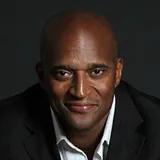 Headshot of Aaron Davis